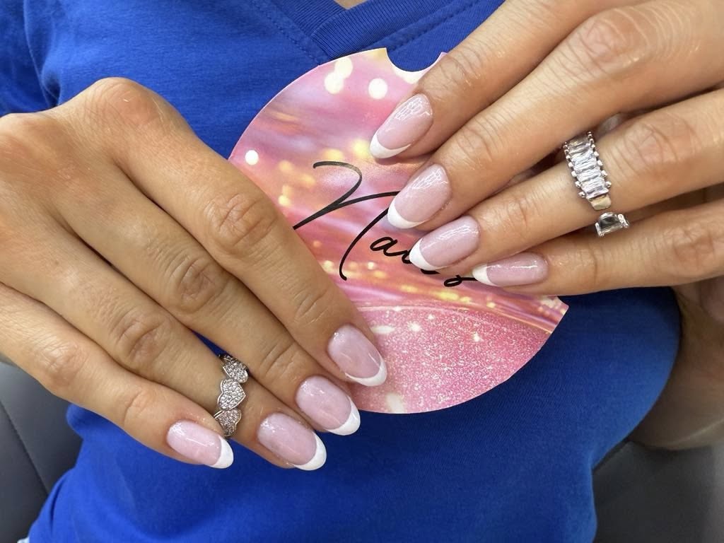 uñas en varsovia